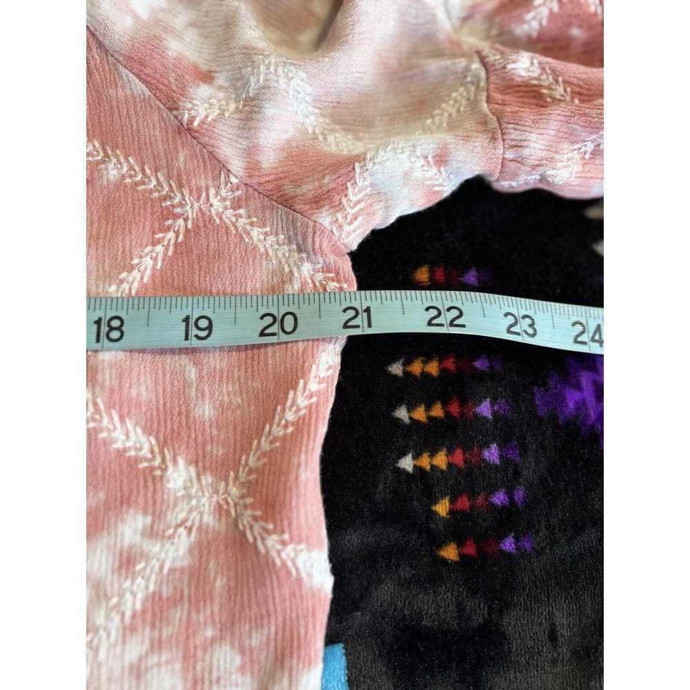 Maurices Mauve/White Tie Dye Short Sleeve Elastic Hem Scoop/Tie Neck Size 0 - Picture 7 of 7